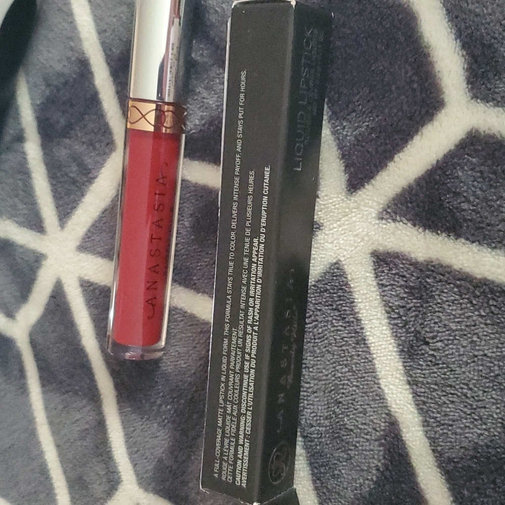 Anastasia Beverly Hills liquid lipstick